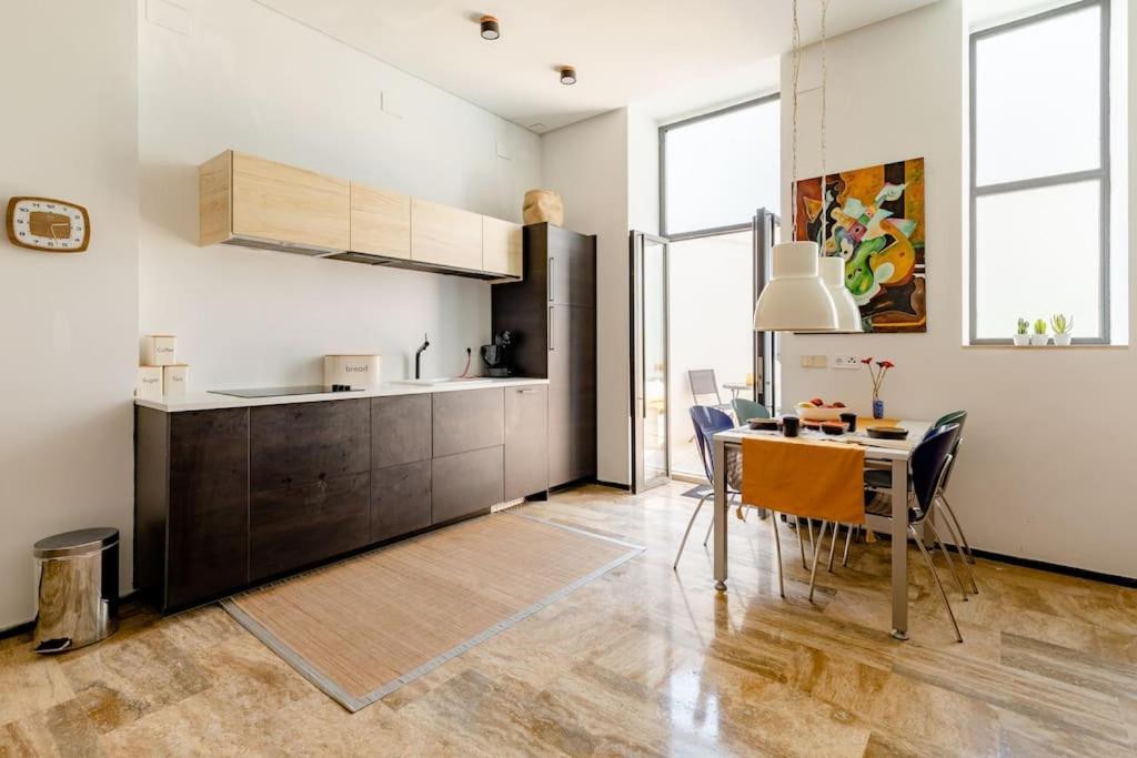 Cozy Loft Patio+Pool +Wifi Lägenhet Valencia Exteriör bild